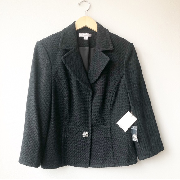 Caslon Jackets & Blazers - Caslon Dark Black Knit Crop Jacket. 3/4 Sleeves.